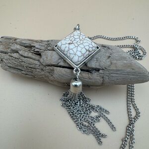 Artisan White Veined Stone Silver Tassel Pendant Necklace. 72